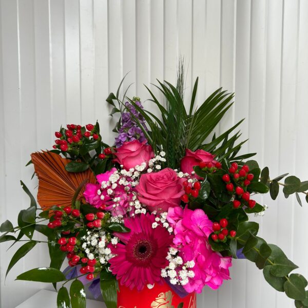 Aranjament floral mixt – plante uscate si flori naturale