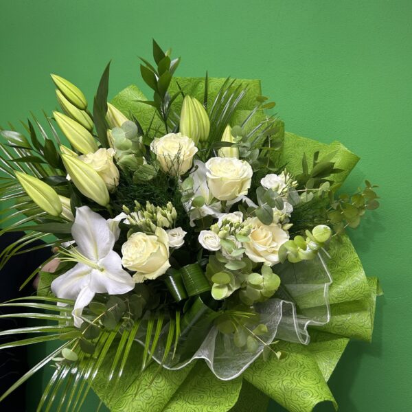 Buchet Elegant Alb cu crini imperiali
